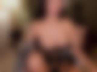 SuzuSummer's Live Sex Cam Show