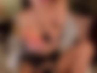 SuzuSummer's Live Sex Cam Show