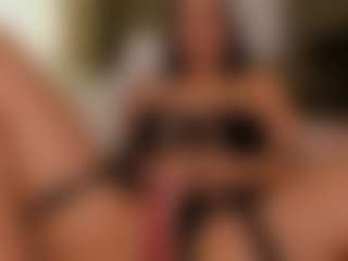 SuzuSummer's Live Sex Cam Show