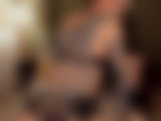 SuzuSummer's Live Sex Cam Show