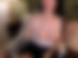 Live cam show with SuzuSummer - Spank Lovense on livesuperchat.net
