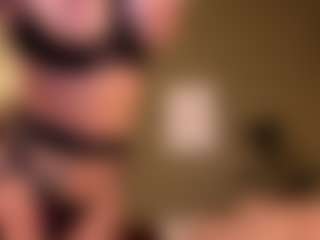 SuzuSummer's Live Sex Cam Show