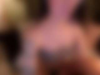 SuzuSummer's Live Sex Cam Show