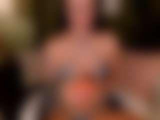 SuzuSummer's Live Sex Cam Show