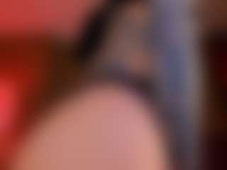 SuzuSummer's Live Sex Cam Show
