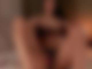 SuzuSummer's Live Sex Cam Show