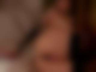 SuzuSummer's Live Sex Cam Show