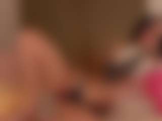 Live cam show with SuzuSummer - Spank on eurowanks.com