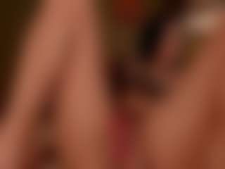 SuzuSummer's Live Sex Cam Show