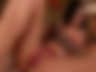 SuzuSummer's Live Sex Cam Show