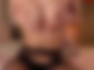 SuzuSummer's Live Sex Cam Show