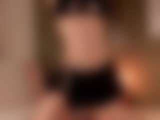 SuzuSummer's Live Sex Cam Show