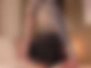 SuzuSummer's Live Sex Cam Show