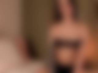 SuzuSummer's Live Sex Cam Show