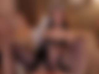 SuzuSummer's Live Sex Cam Show