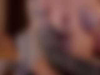 SuzuSummer's Live Sex Cam Show