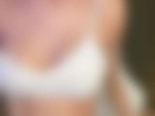 SuzuSummer's Live Sex Cam Show