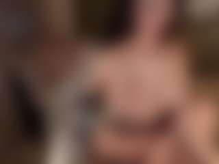 SuzuSummer's Live Sex Cam Show