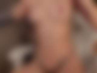 SuzuSummer's Live Sex Cam Show