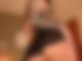 SuzuSummer's Live Sex Cam Show