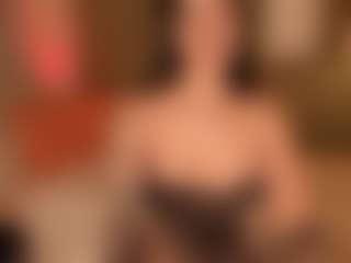 SuzuSummer's Live Sex Cam Show