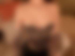 SuzuSummer's Live Sex Cam Show