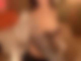 SuzuSummer's Live Sex Cam Show