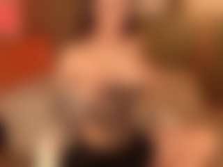 SuzuSummer's Live Sex Cam Show