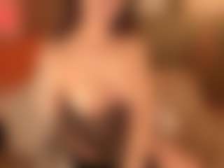 SuzuSummer's Live Sex Cam Show