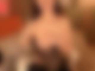 SuzuSummer's Live Sex Cam Show