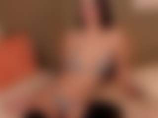 SuzuSummer's Live Sex Cam Show