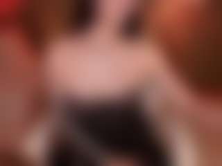 SuzuSummer's Live Sex Cam Show