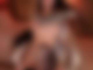 SuzuSummer's Live Sex Cam Show