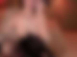 SuzuSummer's Live Sex Cam Show