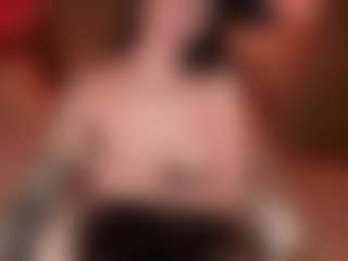 SuzuSummer's Live Sex Cam Show