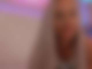 Live cam show with KarlaBart - Big Tits on SxyPornLive