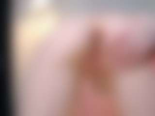Live cam show with kellybbface - Lesbian on livesexfox.com