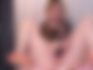 Live cam show with kellybbface - Teen (18+) on Camversity