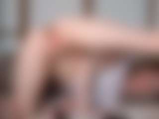Live cam show with kellybbface - Babygirl on friskycurves.com