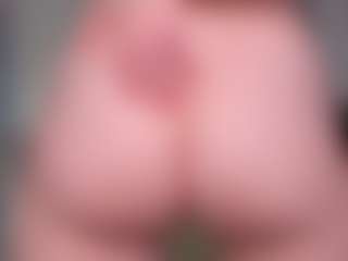 Live cam show with kellybbface - Bikini on SinfulBabes