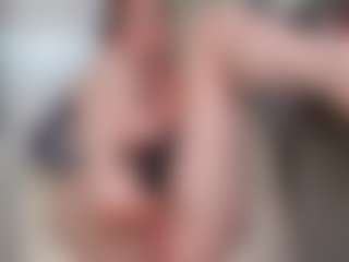 Live cam show with kellybbface - Fingering on madthumbs