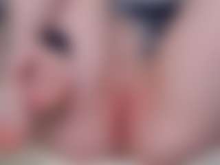 Live cam show with kellybbface - Blue Eyes on CamwithHer