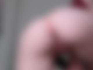 Live cam show with kellybbface - Normal on Camversity