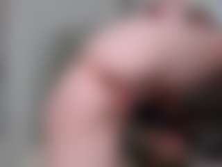 Live cam show with kellybbface - Blue Eyes on luckytryst.com