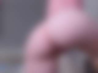 Live cam show with kellybbface - Young Adult on Camsoda