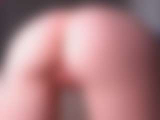 Live cam show with kellybbface - Lesbian on Camming Site