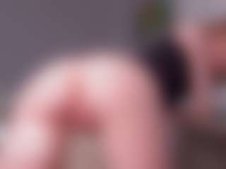 Live cam show with kellybbface - Tease Red Hair on Camsoda