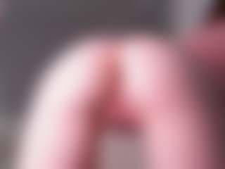 Live cam show with kellybbface - Red Hair Young Adult on Camsoda