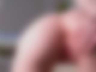 Live cam show with kellybbface - Public Red Hair on PervPlay.com