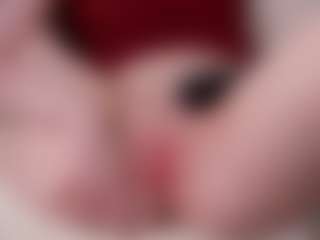 Live cam show with kellybbface - Public Red Hair on boobsie.com